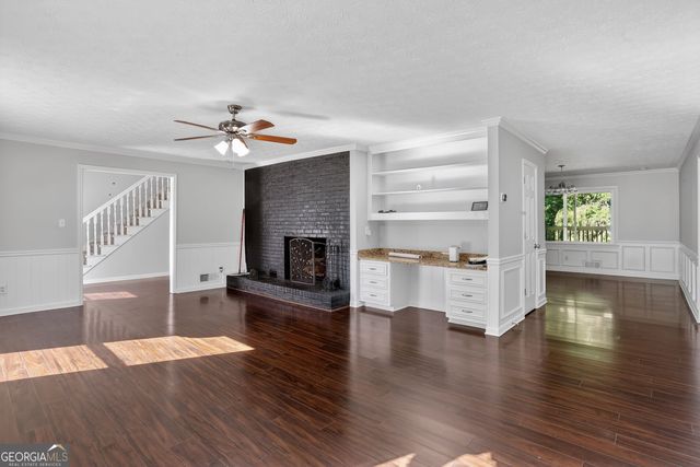 2223 Angela Drive SW, Lilburn, GA 30047