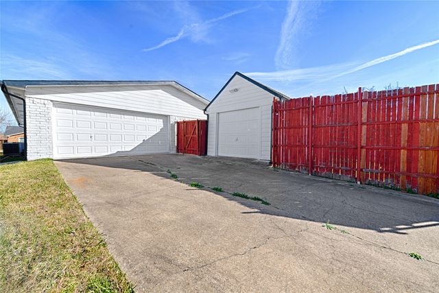 3206 Catalpa Street, Garland, TX 75044