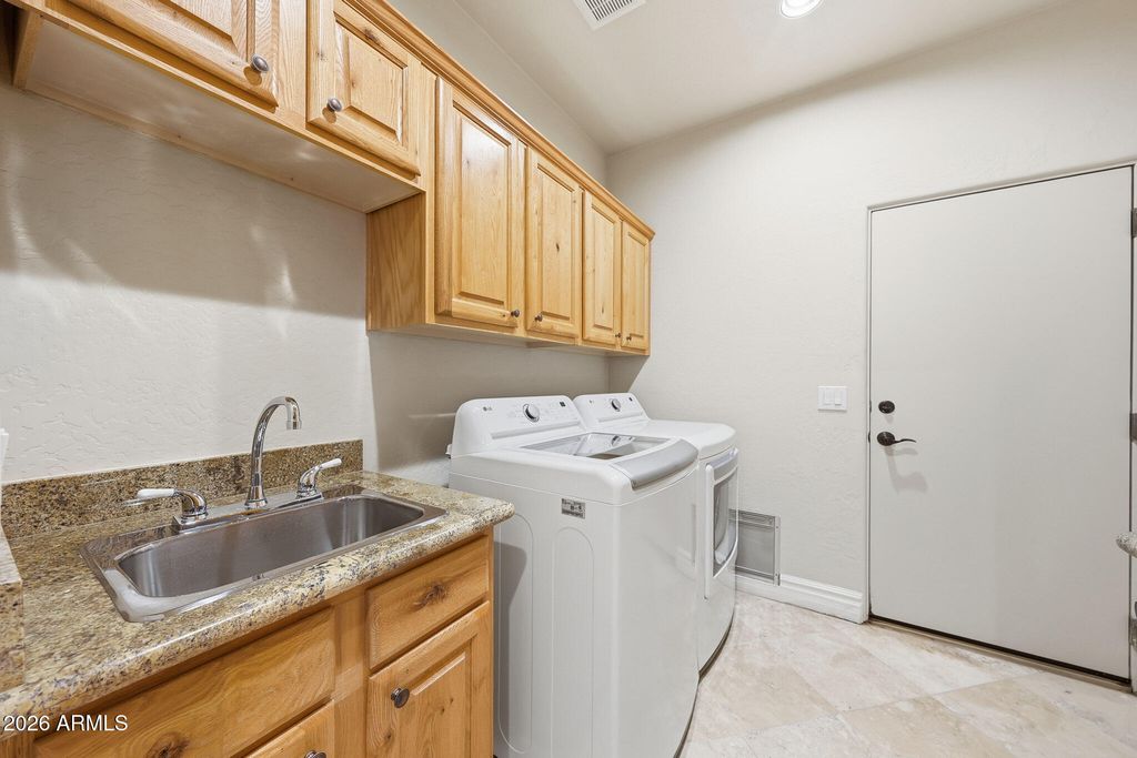 Image 28 of property listing at 13846 N SUNFLOWER Drive, Fountain Hills, AZ 85268