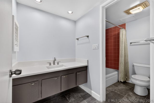 450 W 7th Street 1705, Tulsa, OK 74119