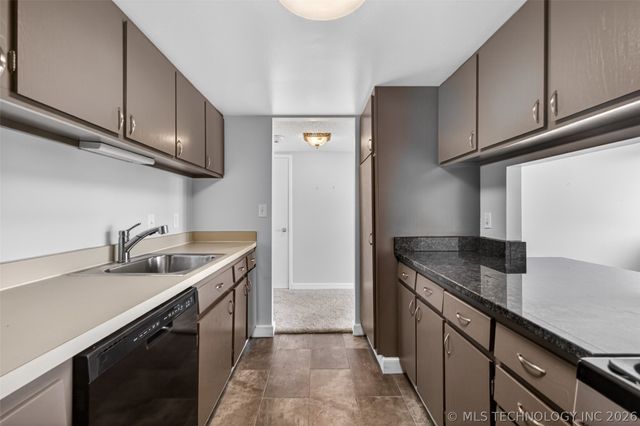 450 W 7th Street 1705, Tulsa, OK 74119