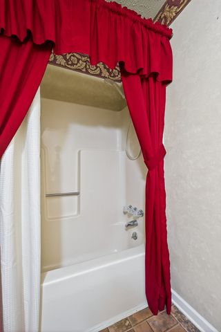 106 June St, Mcminnville, TN 37110