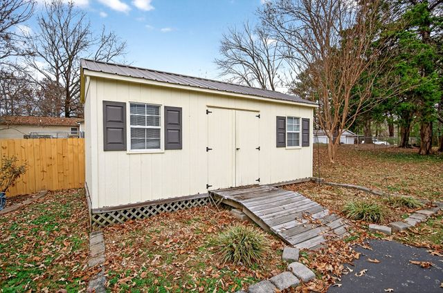 106 June St, Mcminnville, TN 37110