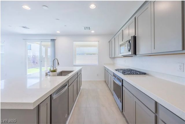 10407 Sadie Blake Avenue, Las Vegas, NV 89166