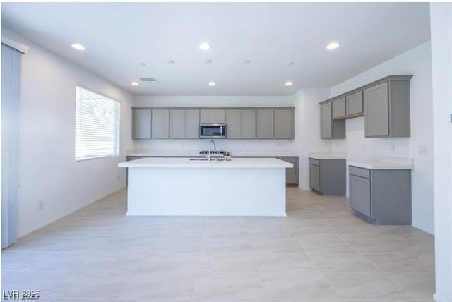 10407 Sadie Blake Avenue, Las Vegas, NV 89166