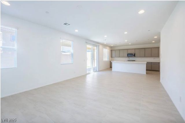 10407 Sadie Blake Avenue, Las Vegas, NV 89166