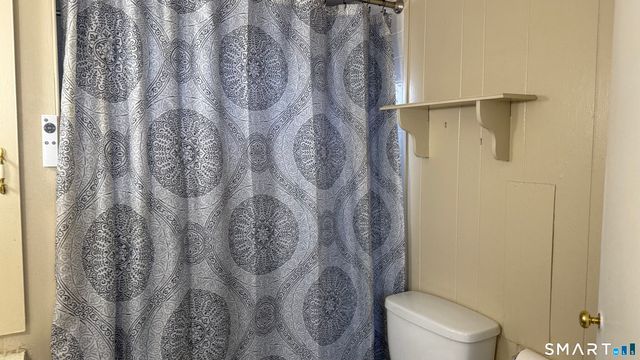 17 Montauk Road, East Hartford, CT 06118