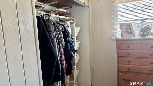 17 Montauk Road, East Hartford, CT 06118