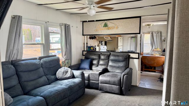 17 Montauk Road, East Hartford, CT 06118