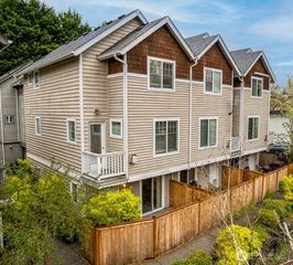 12333 28th Avenue NE #A, Seattle, WA 98125
