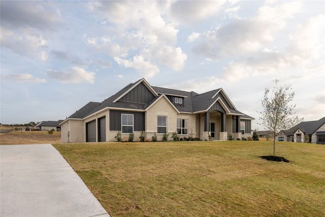 700 Burr Oak Lane, Weatherford, TX 76085
