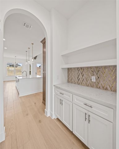 700 Burr Oak Lane, Weatherford, TX 76085