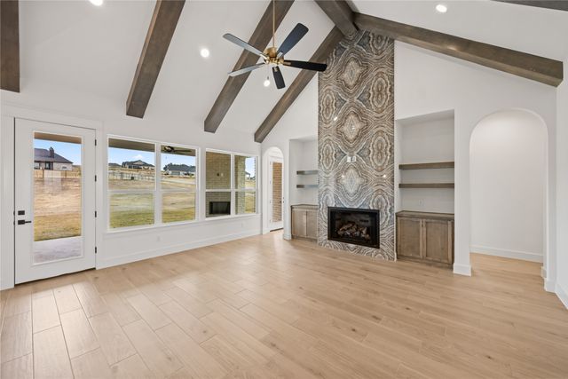 700 Burr Oak Lane, Weatherford, TX 76085