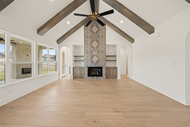 700 Burr Oak Lane, Weatherford, TX 76085
