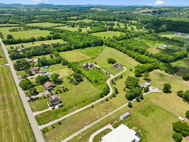 3930 Big Springs Rd, Lebanon, TN 37090