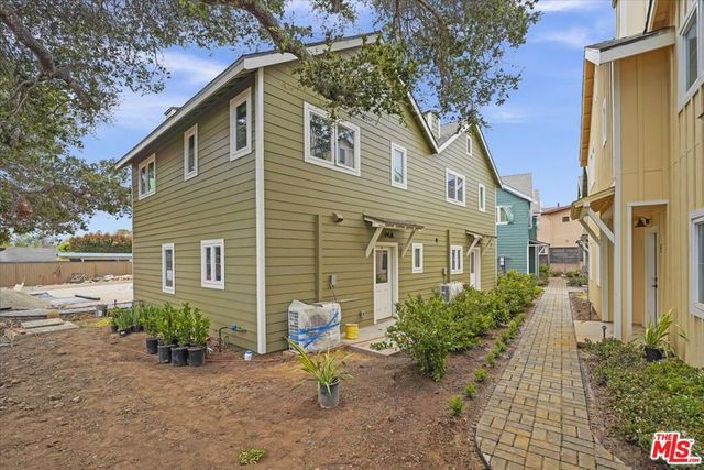 1317 Punta Gorda 8, Santa Barbara, CA 93103