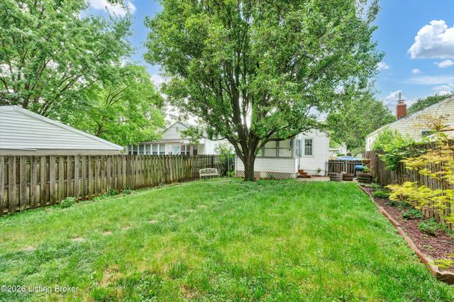 1215 Rammers Ave, Louisville, KY 40204