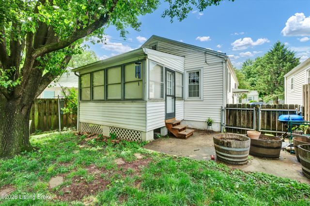 1215 Rammers Ave, Louisville, KY 40204