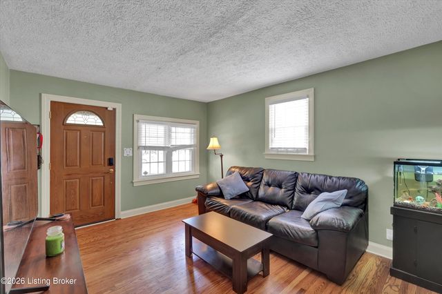 1215 Rammers Ave, Louisville, KY 40204