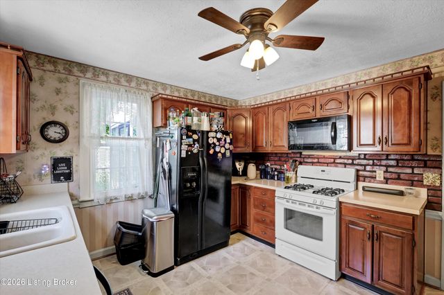 1215 Rammers Ave, Louisville, KY 40204