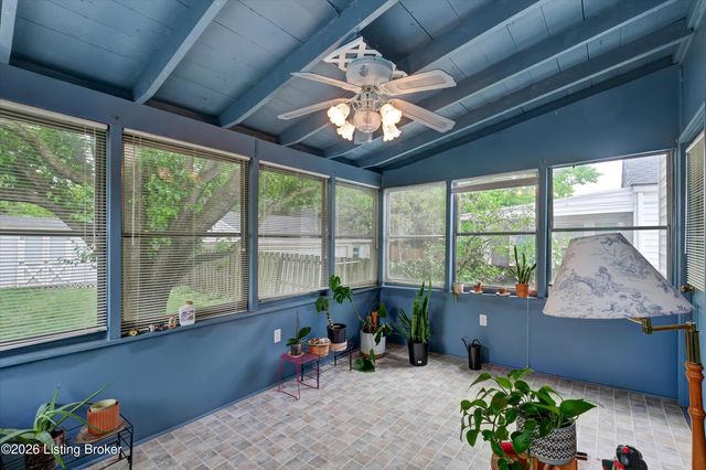 1215 Rammers Ave, Louisville, KY 40204