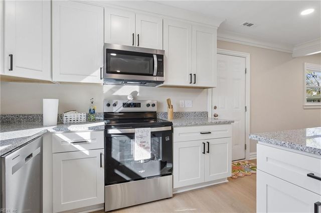 3905 W Colonial PW, Virginia Beach, VA 23452