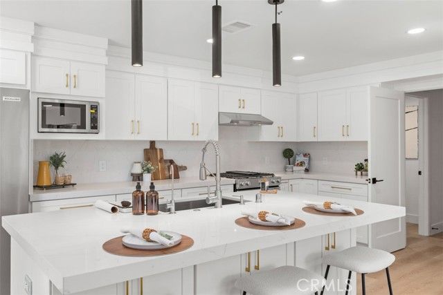 333 E Phillips Boulevard, Pomona, CA 91766