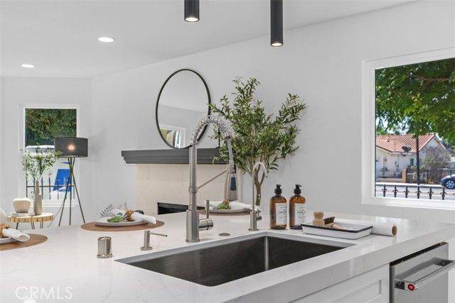 333 E Phillips Boulevard, Pomona, CA 91766