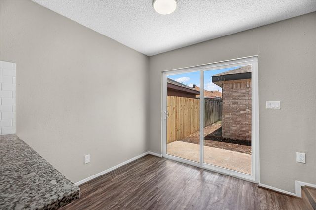 6527 Briar Glade Drive, Houston, TX 77072