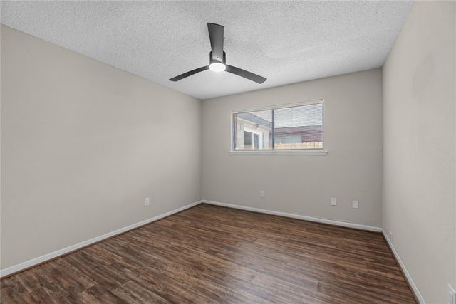6527 Briar Glade Drive, Houston, TX 77072