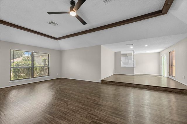 6527 Briar Glade Drive, Houston, TX 77072