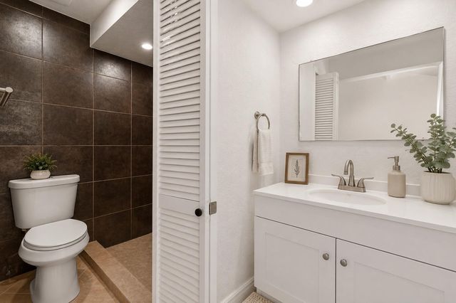 8632 Maplecrest Drive, Houston, TX 77099