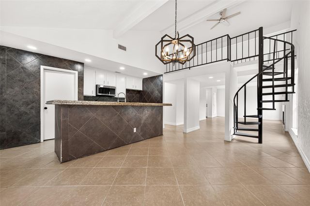 8632 Maplecrest Drive, Houston, TX 77099