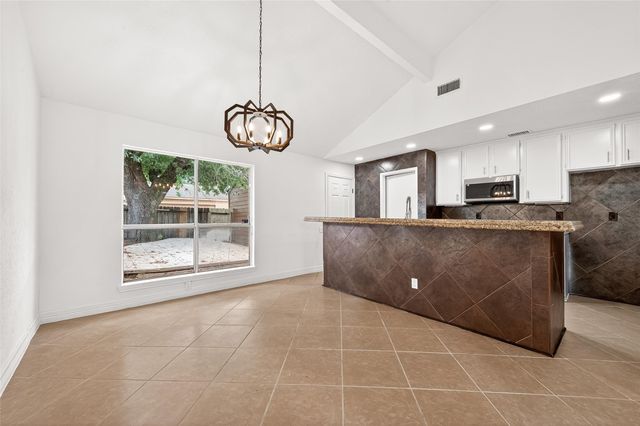 8632 Maplecrest Drive, Houston, TX 77099