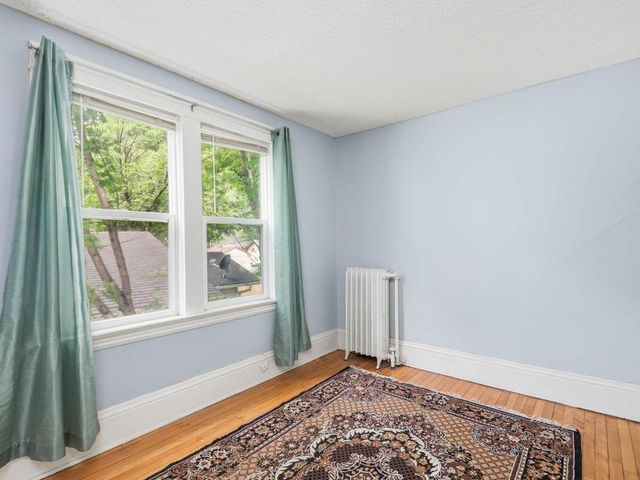 3735 Girard Avenue N, Minneapolis, MN 55412