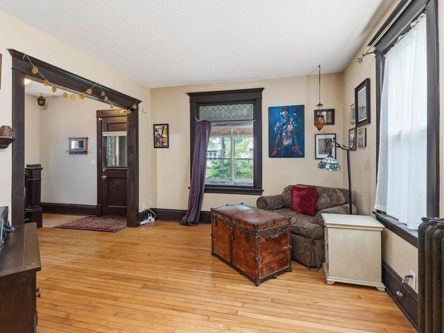 3735 Girard Avenue N, Minneapolis, MN 55412