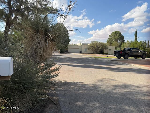 113 BUCKSKIN Loop, Santa Teresa, NM 88008