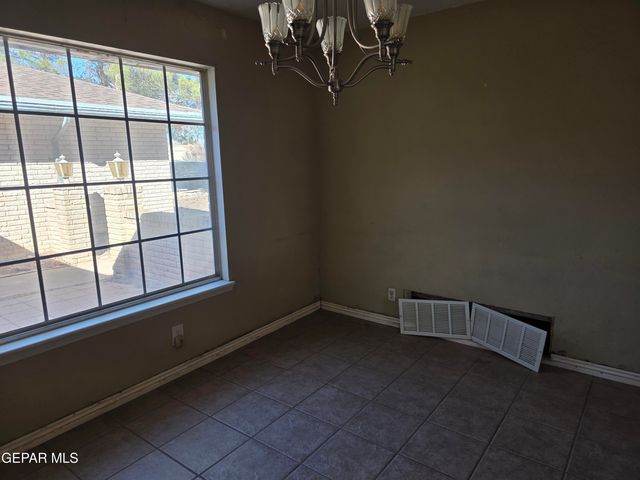 113 BUCKSKIN Loop, Santa Teresa, NM 88008