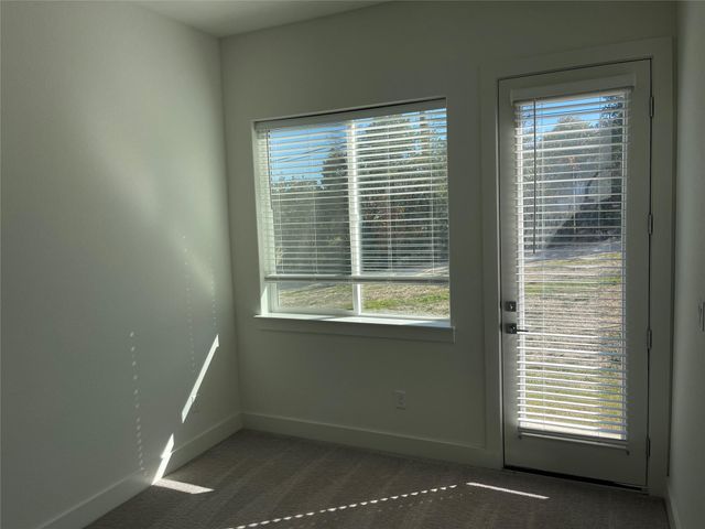 2050 lohmans SPUR 2003, Lakeway, TX 78734