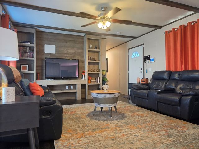 215 Cannon Lane, Knollwood, TX 75092