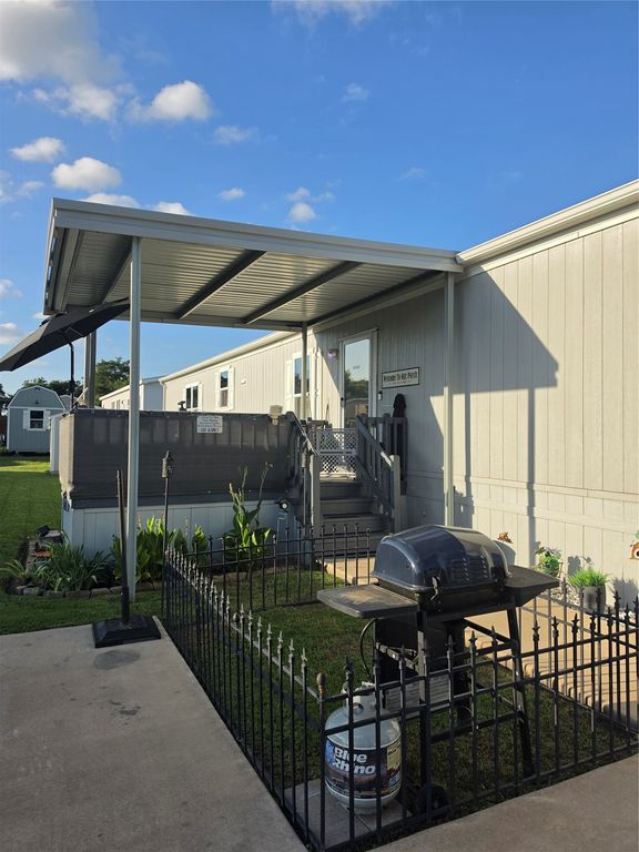 215 Cannon Lane, Knollwood, TX 75092