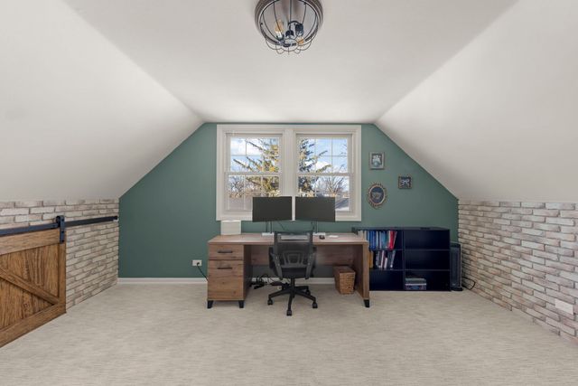 35 CLOVERDALE Lane, Schaumburg, IL 60194