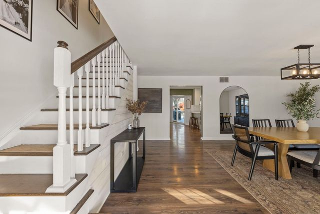 35 CLOVERDALE Lane, Schaumburg, IL 60194