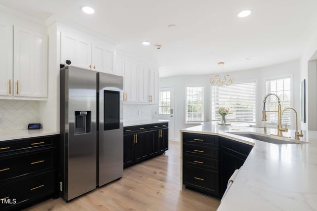 3010 Blueberry Lane, Chapel Hill, NC 27516