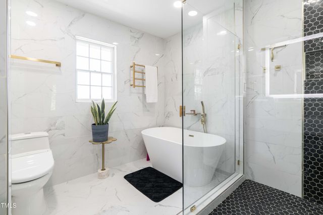 3010 Blueberry Lane, Chapel Hill, NC 27516