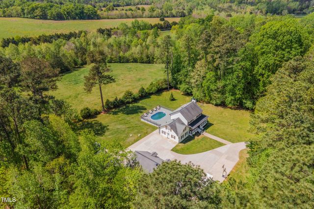 3010 Blueberry Lane, Chapel Hill, NC 27516