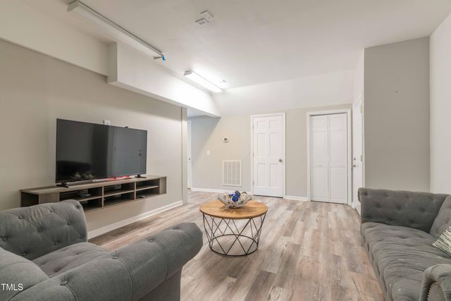 3010 Blueberry Lane, Chapel Hill, NC 27516