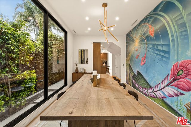 2416 Frey Avenue, Venice, CA 90291