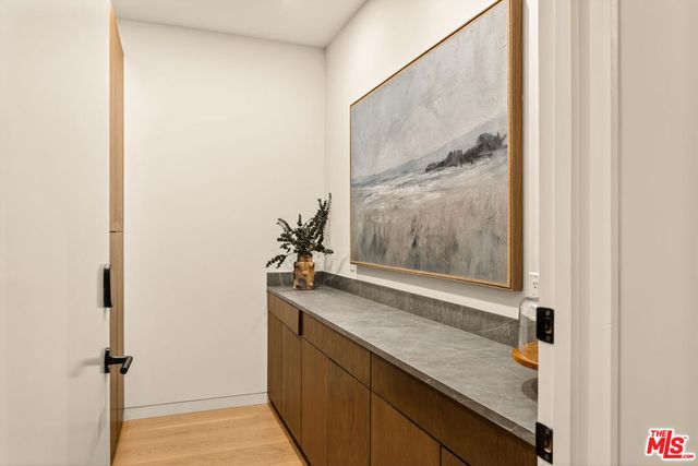 2416 Frey Avenue, Venice, CA 90291