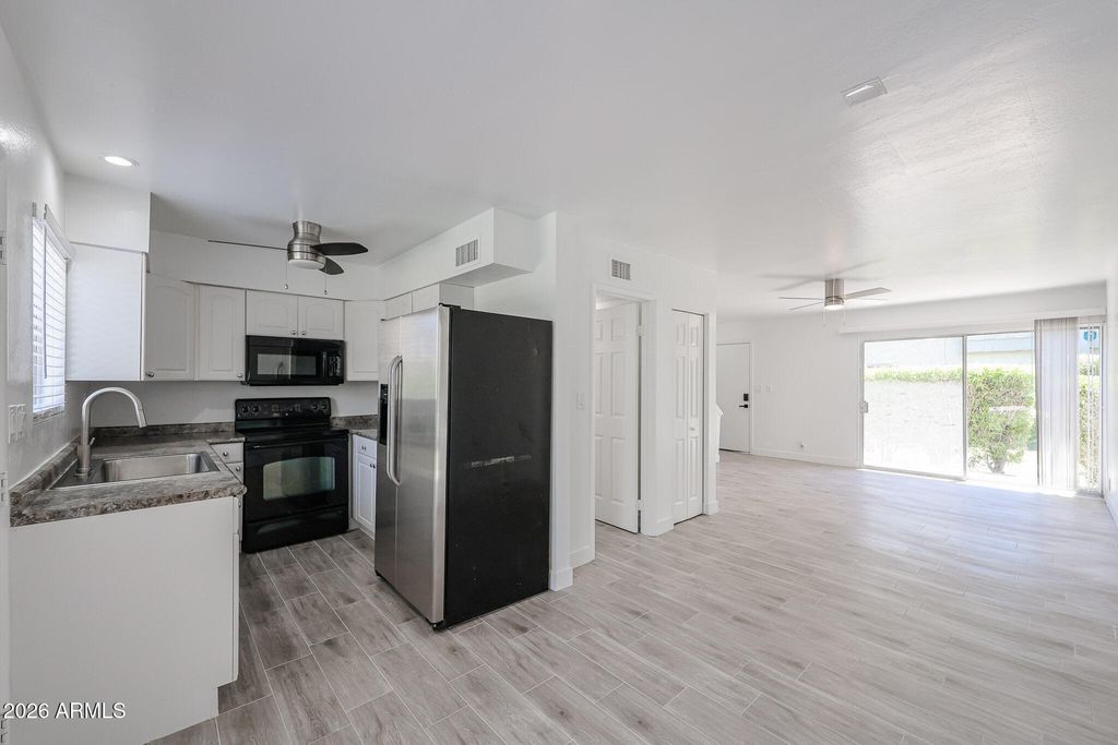 4610 N 68TH Street 414, Scottsdale, AZ 85251 — exterior